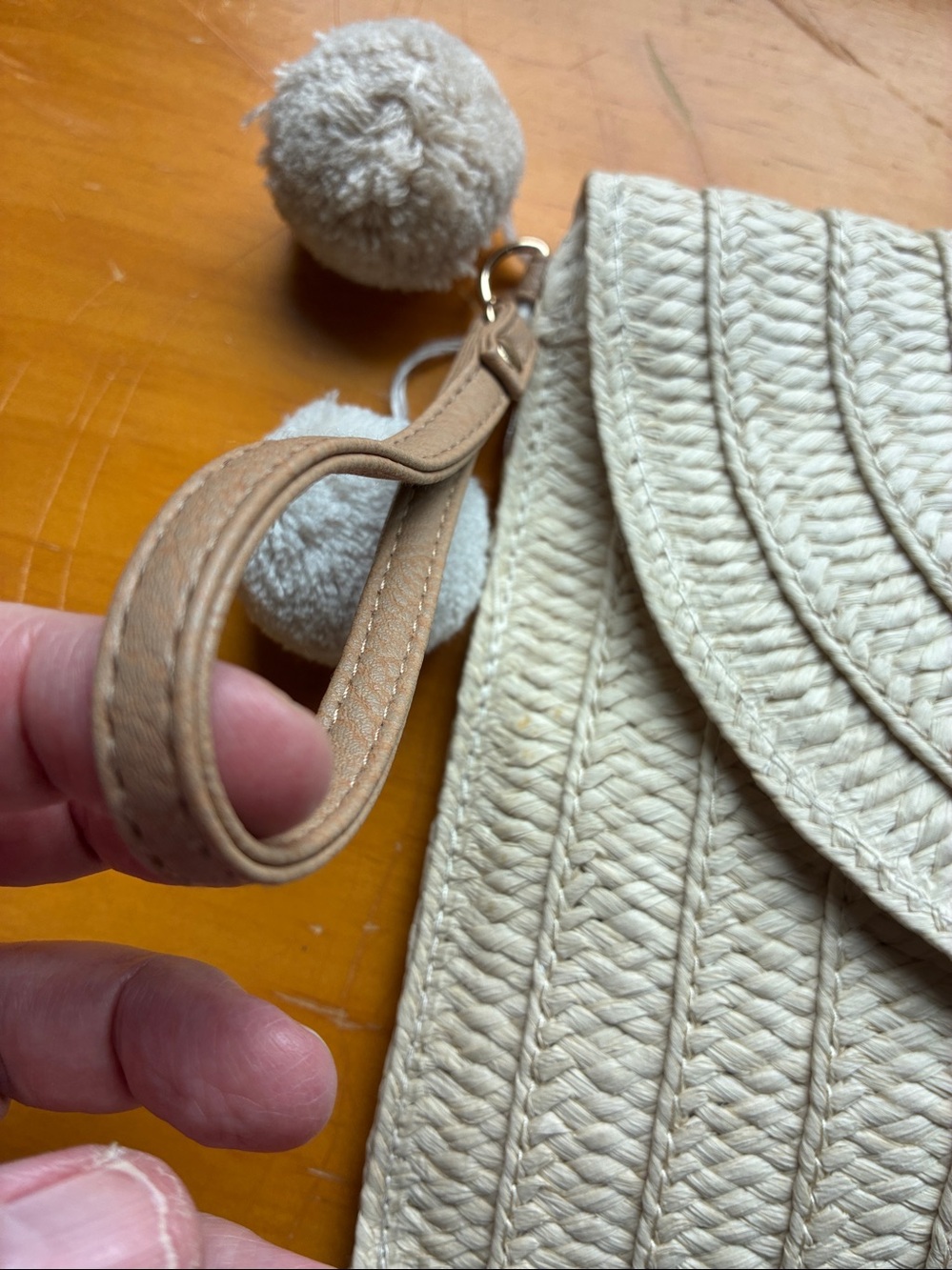 Woven Straw Clutch Wristlet and crossbody bag in Cream. - Picture 3 of 11